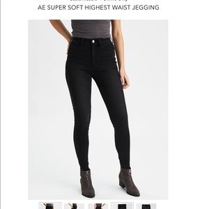 American Eagle black high waisted jeggings